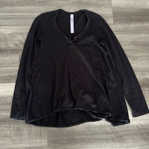 Wilt vneck hi lo top